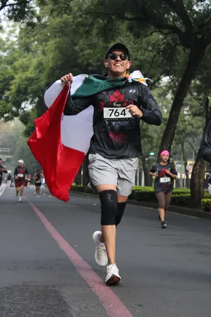 Corredores durante Rumbo a Toronto Waterfront Marathon 2026 · foto 5