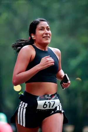 Corredores durante Rumbo a Toronto Waterfront Marathon 2026 · foto 6